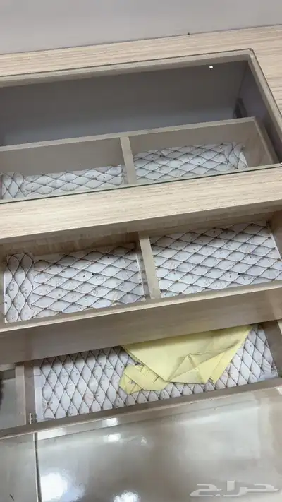 دولاب ملابس 1