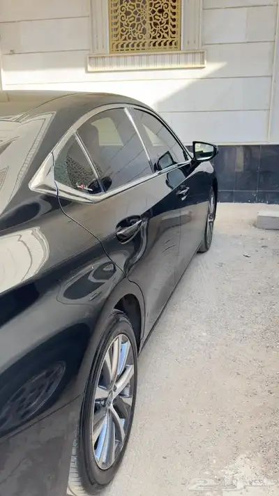 لكزس ES 2021 مالك اول 18