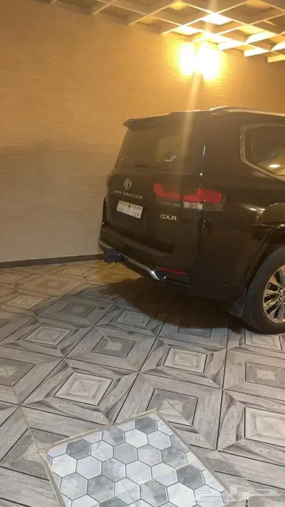 لاندكروزر فل كامل رقم 4 اللون اسود ماشي 29 الف وكاله حمايه 1