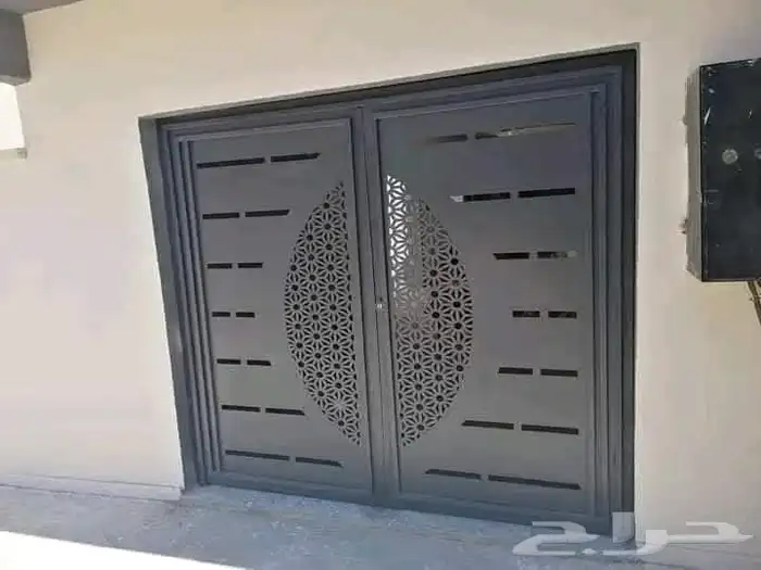 ورشة لعمل جميع انواع الحداده وقص المعادن والاكليرك والكلادي 35