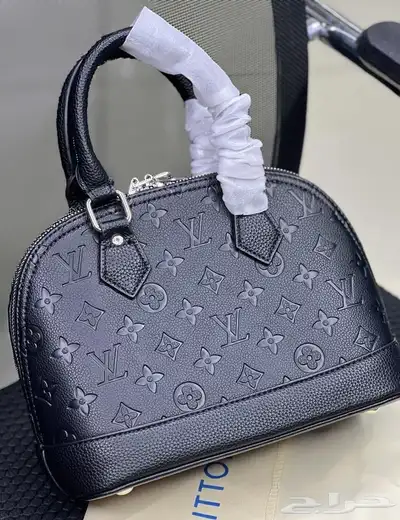 شنط نسائيه 32