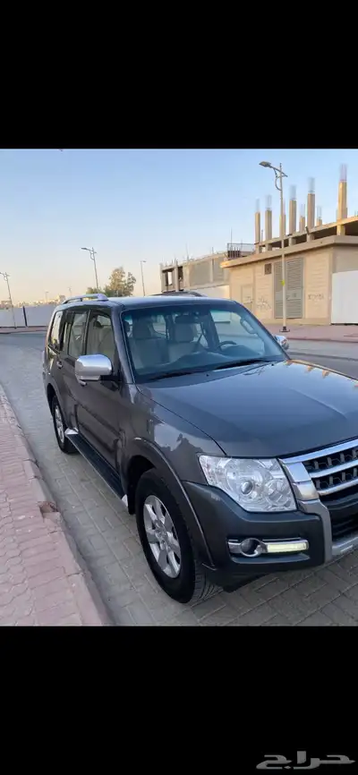 ميتسوبيشي باجيرو 4