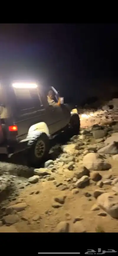 جيب رحلات مجهز بالكامل 9