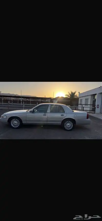 فورد جراند ماركيز2011 لون فضي 0