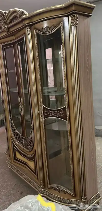 طاولة طعام فخمه مع بوفيه عشر كراسي 3