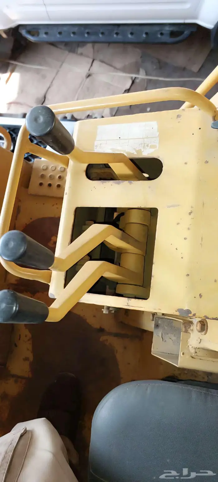 شيول جنزير 2001 مخزن للبيع crawler loader 5