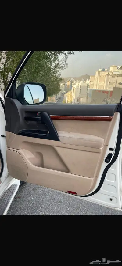لاندكروزر 6