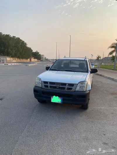 ايسوزو ديماكس 2004 جوانب 2