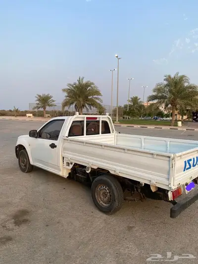 ايسوزو ديماكس 2004 جوانب 1