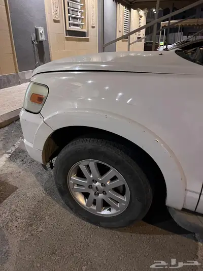 لبيع اكسبلورر 4