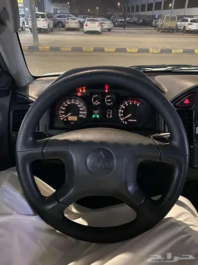 باجيرو ربع 2006 عداد 28 الف فقط حكومي 4