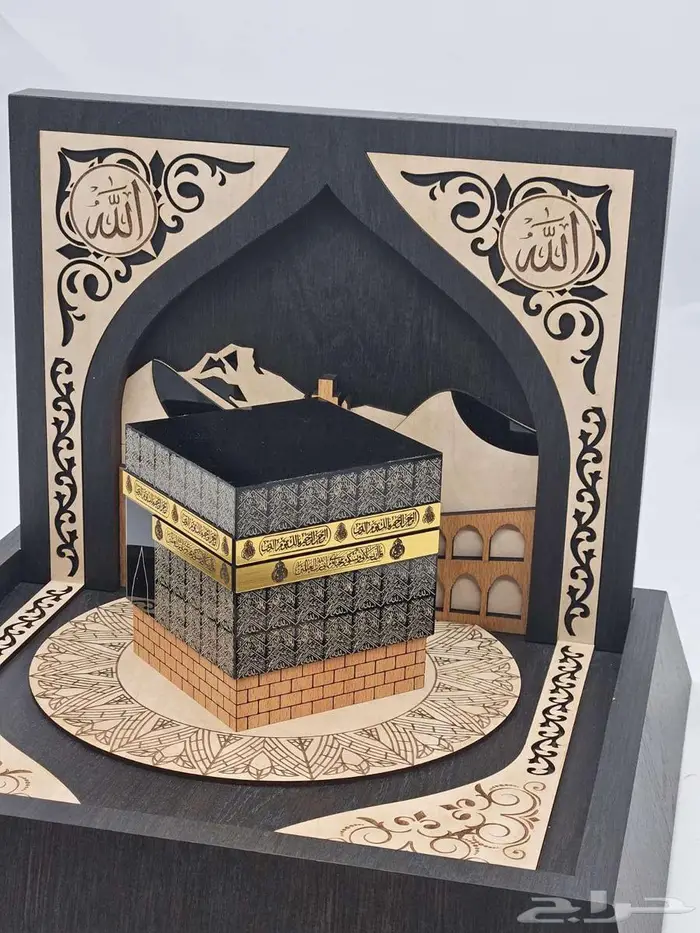 دروع تذكارية هدايا مجسمات علب مصاحف أطقم مكتبية 72