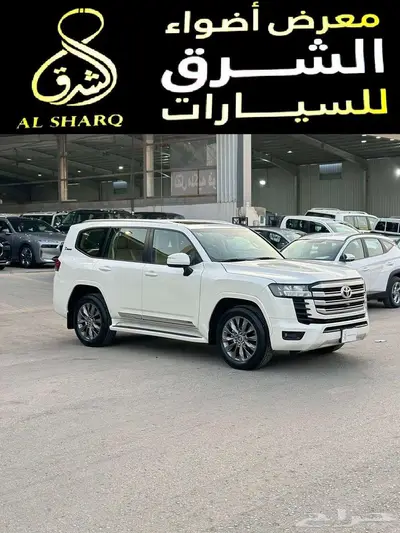 تويوتا لاندكروزر L4 موديل 2022 بنزين 2
