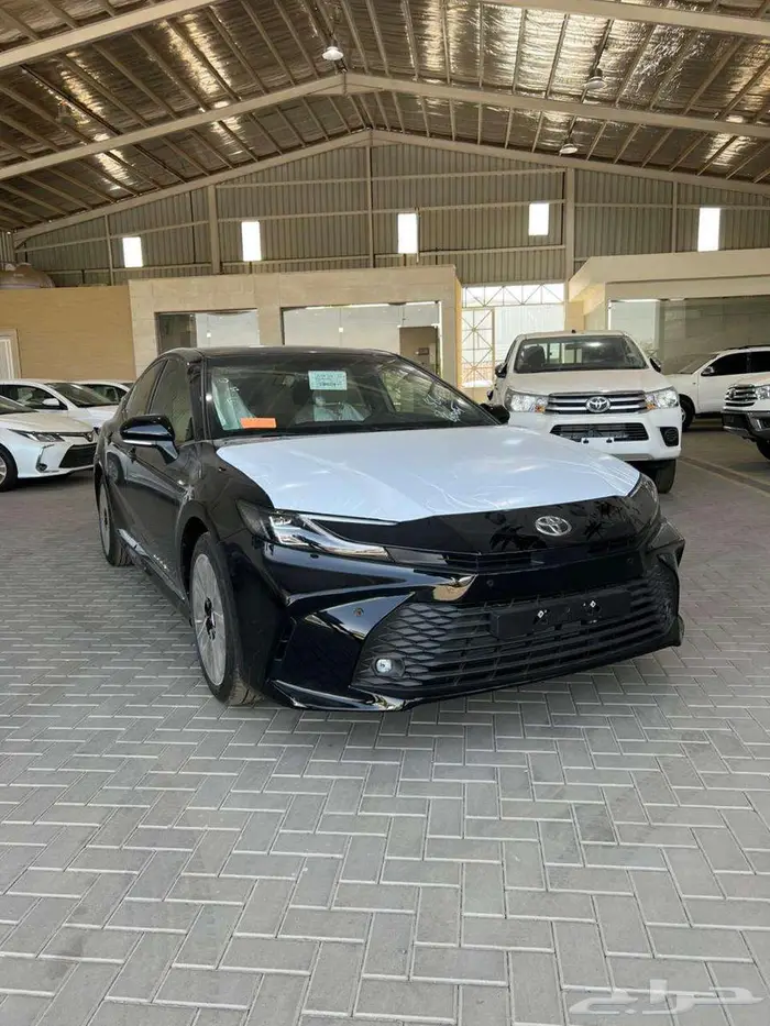 تويوتا كامري هايبر LE 2025 اسود 1