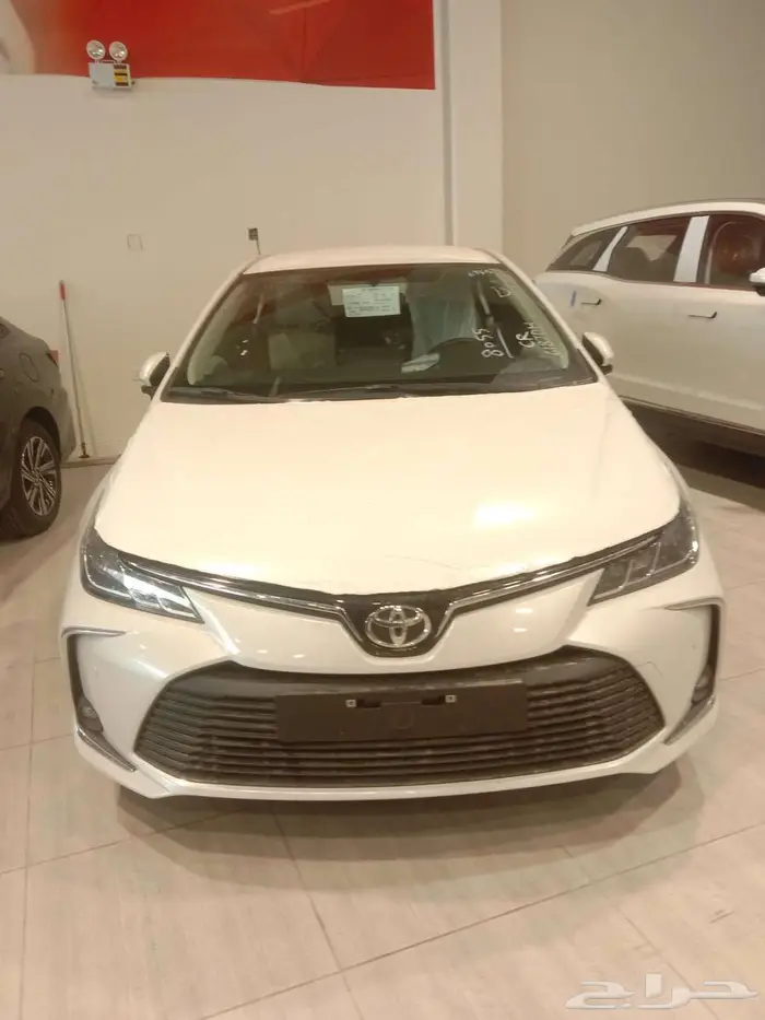 تويوتا كورولا 2025 XLI مطور مكينه 2000 CC 2