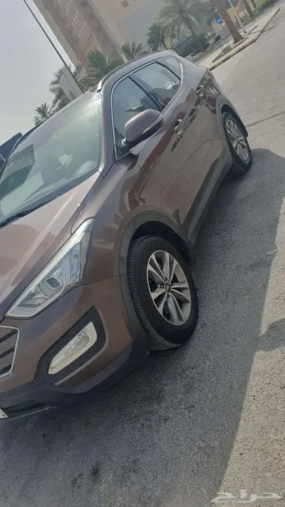 Hyundai santafe 2016 1