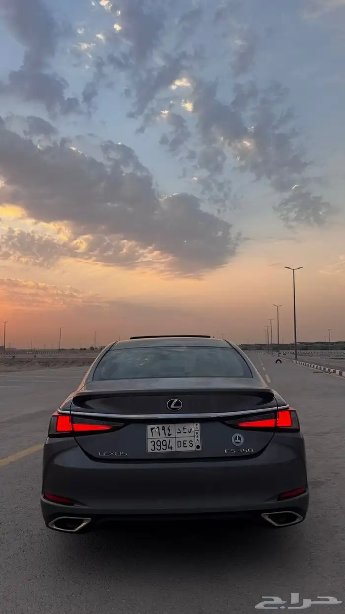 لكزز ES 5