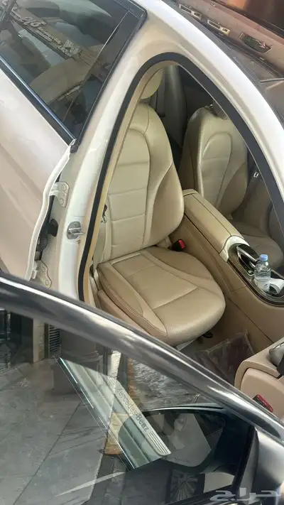 مرسيدس c200 نظيف 3