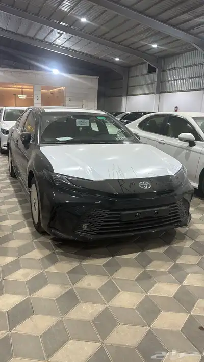 كامري 2025 LE بنزين عبداللطيف جميل السعر 124 ألف اقل سعر 0
