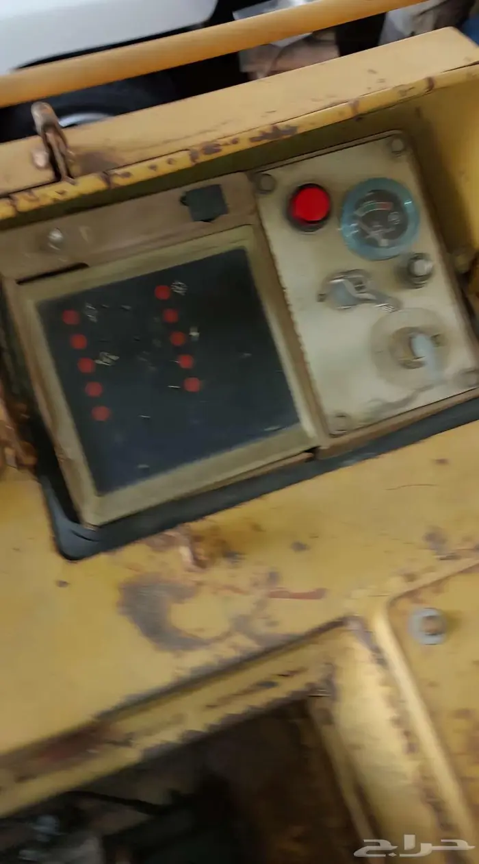 شيول جنزير 2001 مخزن للبيع crawler loader 2