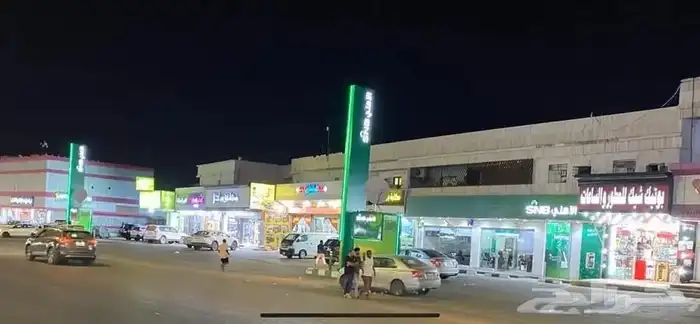 مجمع تجاري للبيع 0