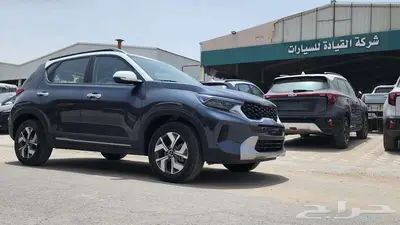 عروضنا حصريه كيا سونيت نص فل2023 القيادة لللسيارات 4
