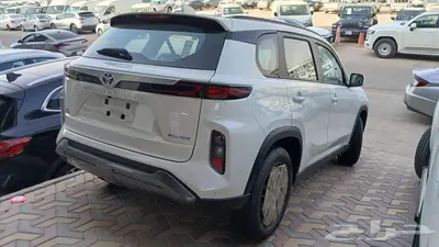 تايوتا اوربان كرورز 2025 GL ستاندر أبيض 1