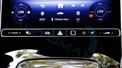 مرسيدس بنز c200 premium plus 2025 خليجي اصفار مع ضمان الوكيل 12