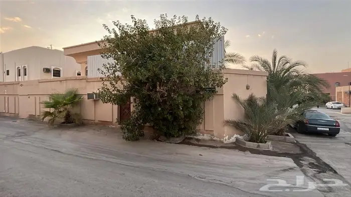 فيلا للبيع في حي العريجاء الغربي 3
