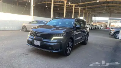 كيا سورنتو 2021 ديزل دبل 7 مقاعد رمادي بودي ومحركات وكاله 3