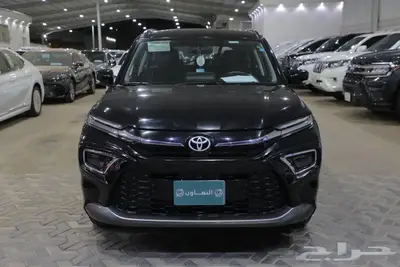 تويوتا أوربان كروز نص فل بصمة اربعة سلندر موديل 2025 1
