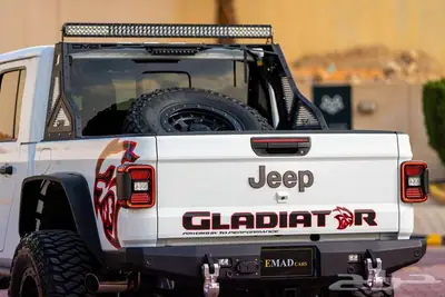 جيب جلاديتور V8 2020 ابيض امريكي ممشي قليل 4
