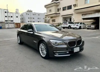 للبيع BMW 740 Li مخزن 2013 نظيف جدا ممشى 112 1