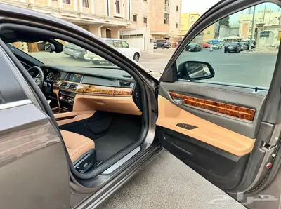 للبيع BMW 740 Li مخزن 2013 نظيف جدا ممشى 112 12