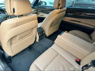 للبيع BMW 740 Li مخزن 2013 نظيف جدا ممشى 112 13