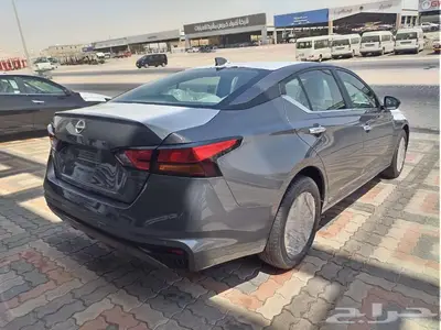 نيسان التيما 2025 استاندر 10