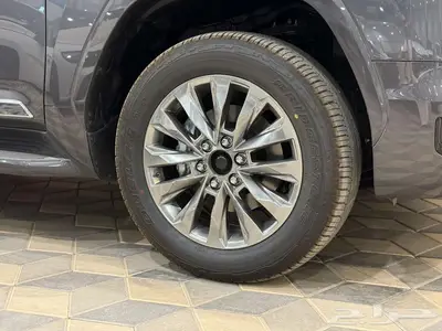 ما تقارن لاندكروزر GXR4 2025 ديزل لما القوة تصير فخامة 23
