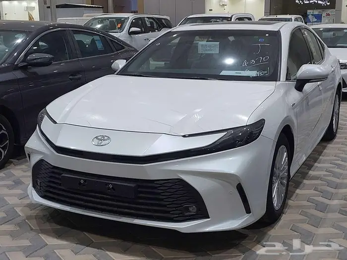 تويوتا كامري E-PLUS هايبرد تقسيط وكاش2025 1