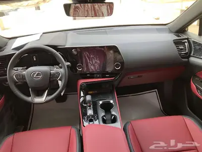 لكزس NX 350 AA 2025 رمادي داخلي احمر 8