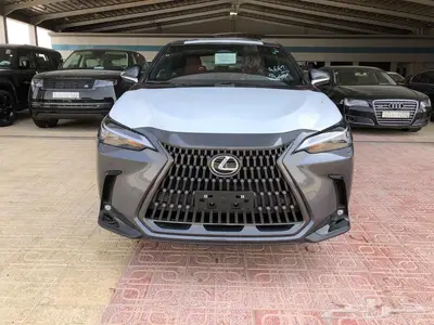 لكزس NX 350 AA 2025 رمادي داخلي احمر 1