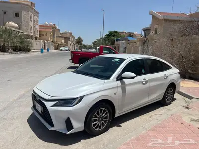 2023 تويوتا يارس 0
