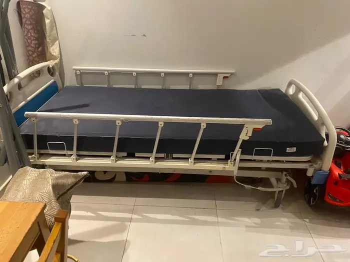 سرير طبي 6 حركات جديد استخدام اقل من شهر حدود 25 يوم 1