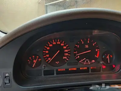 BMW 528 6