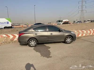 سياره صنى لون بنى لها اكثر من شهر واقفه شكلها مسروقه 0