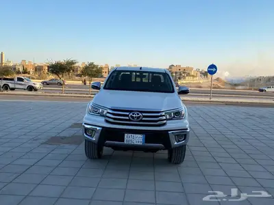 تويوتا هايلوكس فل كامل بنزين قير عادي 2020 11