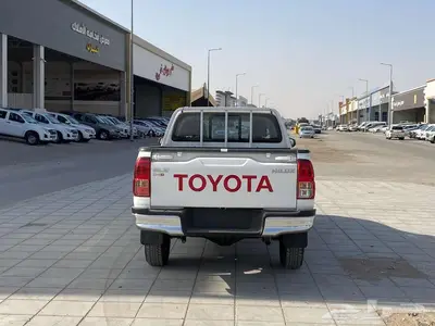 تويوتا هايلوكس GL2دبل ديزل قير عادي 2025 كاش - اقساط 4