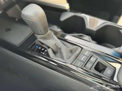 تويوتا كامري2025 بلسE هايبرد بالنقد والتقسيط 19