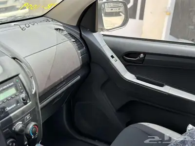 ايسوزو ديماكس غمارة 2025 بدون دبل زجاج (كهرب-عادي) 16