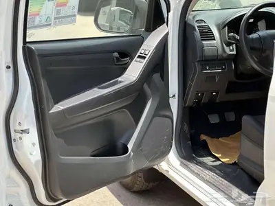 ايسوزو ديماكس غمارة 2025 بدون دبل زجاج (كهرب-عادي) 11