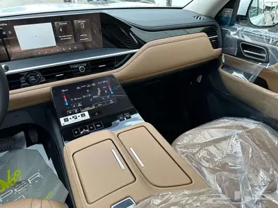 إنفينيتي QX80 2025 سينسوري - نص فل 41